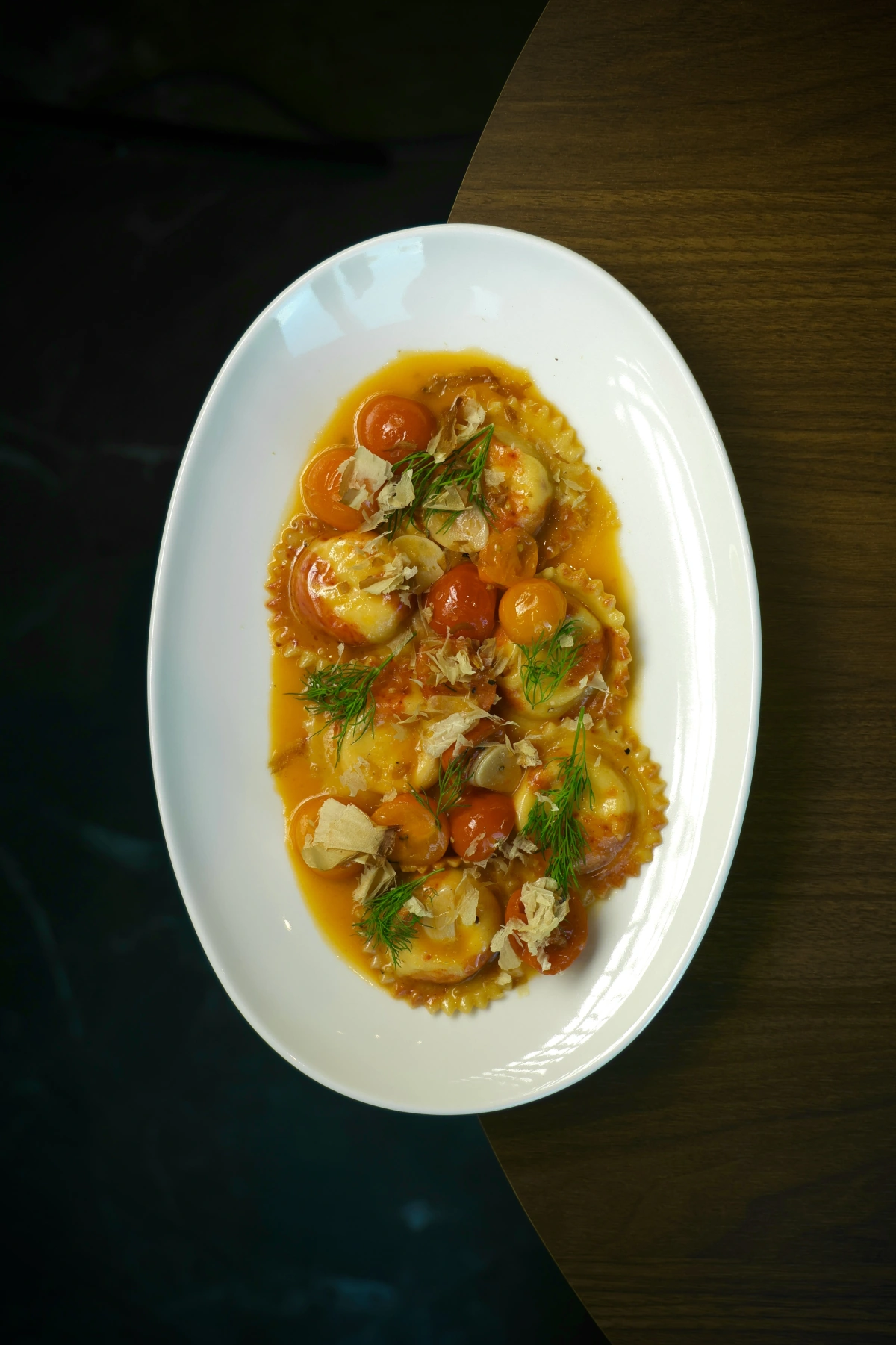 Anolini z szyjkami rakowymi i bonito z aktualnej karty PONTI Restaurant