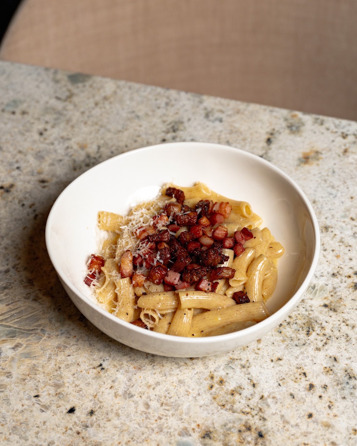 Rigatoni z guanciale - świeża pasta, restauracja PONTI Wrocław